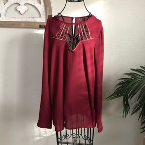 BKE Boutique Cut Out Accent Top